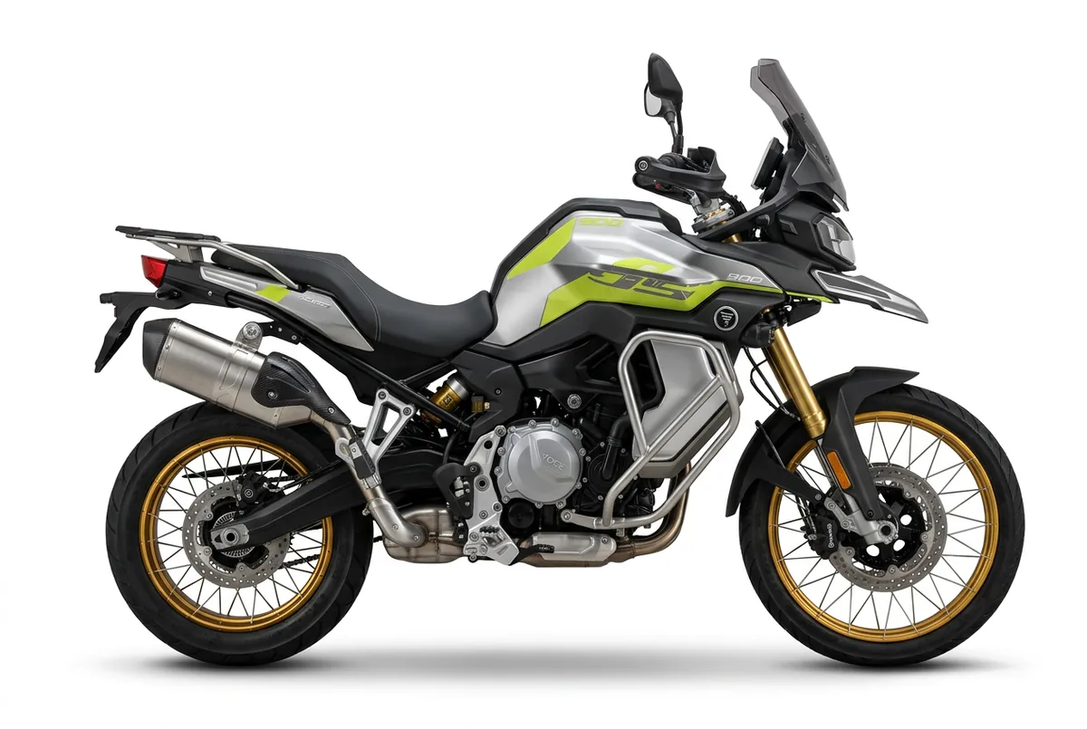 Voge 900 DSX